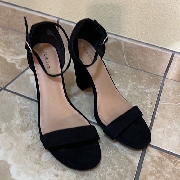 Torrid Black Cone Heel Sandals WW - Picture 3 of 6